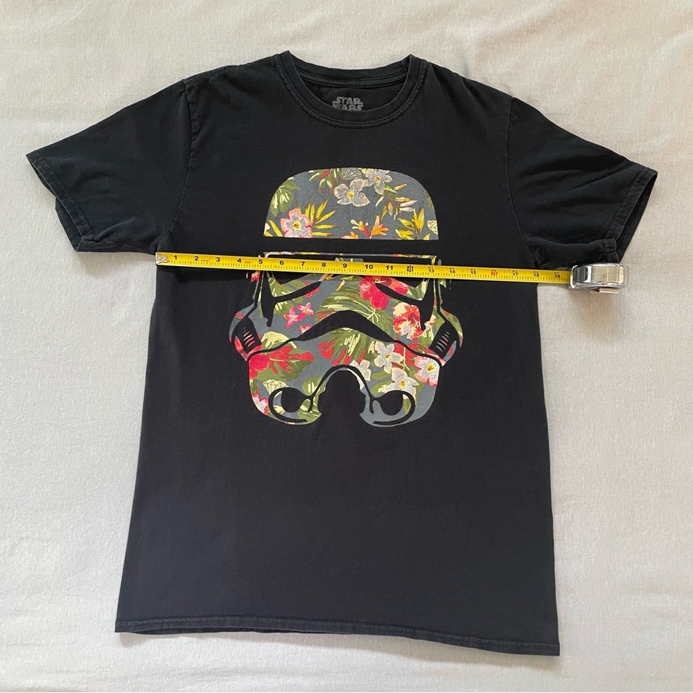 Star Wars Tropical Stormtrooper Floral Print Short Sleeve T-Shirt Medium - Picture 5 of 9